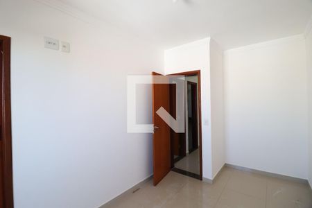 Quarto 2 - Suíte de apartamento para alugar com 2 quartos, 116m² em Santa Mônica, Uberlândia