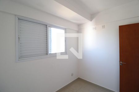Quarto 1 de apartamento para alugar com 2 quartos, 116m² em Santa Mônica, Uberlândia