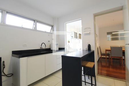 Cozinha de apartamento para alugar com 3 quartos, 122m² em Vila Olímpia, São Paulo