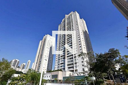 Fachada de casa de condomínio à venda com 4 quartos, 230m² em Jardim Monte Kemel, São Paulo