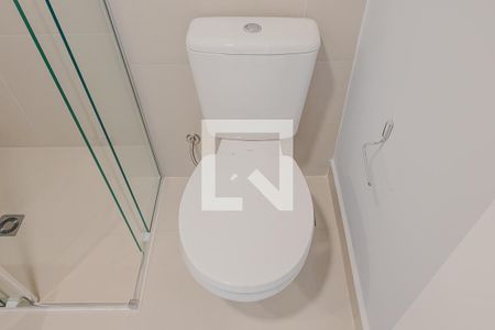 Banheiro de apartamento para alugar com 1 quarto, 25m² em Pinheiros, São Paulo
