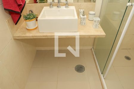 Banheiro da Suíte 2 de apartamento à venda com 3 quartos, 135m² em Perdizes, São Paulo