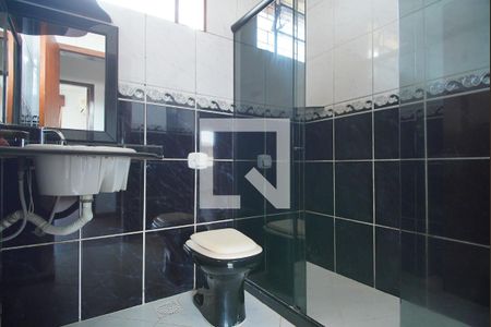 Banheiro corredor de casa para alugar com 3 quartos, 350m² em Morro Santana, Porto Alegre
