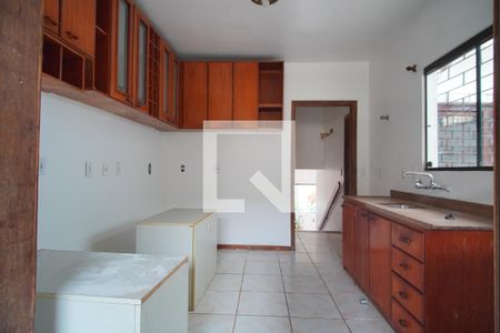 Cozinha de casa para alugar com 3 quartos, 350m² em Morro Santana, Porto Alegre
