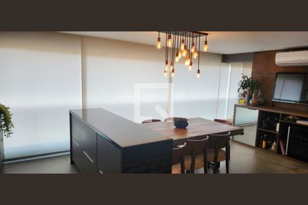 Foto 02 de apartamento à venda com 3 quartos, 121m² em Pinheiros, São Paulo