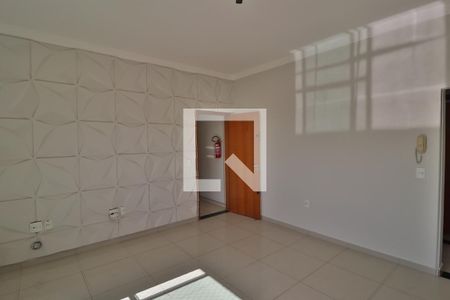 Sala de apartamento para alugar com 2 quartos, 62m² em Jardim Inconfidência, Uberlândia