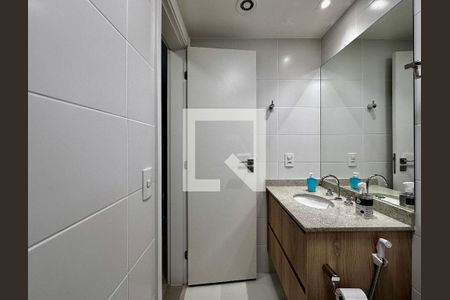 Studio para alugar com 25m², 0 quarto e sem vaga Studio para alugar com 25m², 0 quarto e sem vagaBanheiro