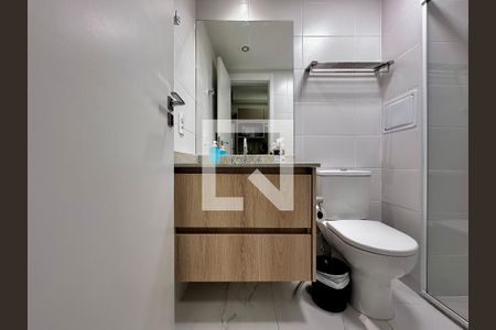Studio para alugar com 25m², 0 quarto e sem vaga Studio para alugar com 25m², 0 quarto e sem vagaBanheiro