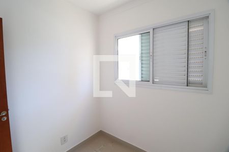 Quarto 2 de apartamento para alugar com 3 quartos, 69m² em Santa Mônica, Uberlândia