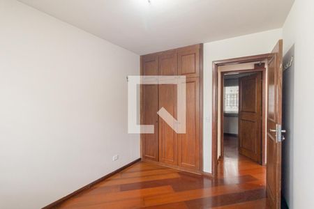 Quarto 1 de apartamento para alugar com 2 quartos, 61m² em Centro, Curitiba