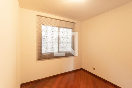 Quarto 2 de apartamento para alugar com 2 quartos, 61m² em Centro, Curitiba