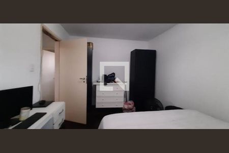 Foto 02 de casa à venda com 3 quartos, 140m² em Vila Gomes, São Paulo