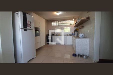 Foto 12 de casa à venda com 3 quartos, 140m² em Vila Gomes, São Paulo