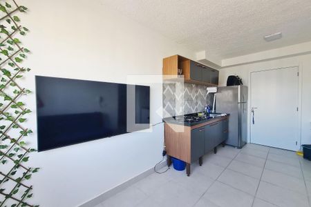 Sala / Cozinha / Area de serviço de apartamento para alugar com 2 quartos, 34m² em Vila Graciosa, São Paulo