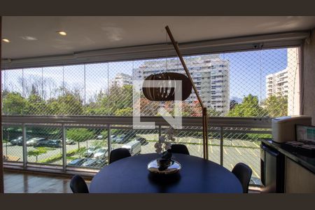 Varanda de apartamento para alugar com 3 quartos, 90m² em Barra da Tijuca, Rio de Janeiro