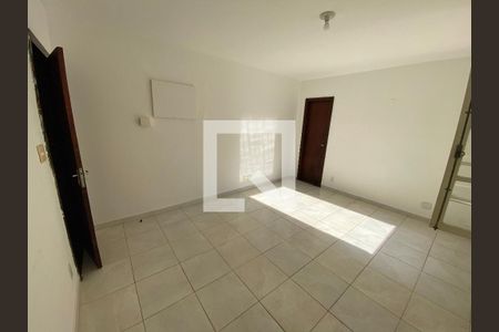 Quarto 1 de casa de condomínio para alugar com 6 quartos, 704m² em Taquara, Rio de Janeiro