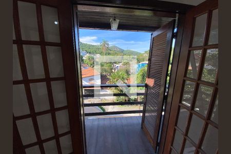 Vista - Quarto 4 de casa de condomínio para alugar com 6 quartos, 704m² em Taquara, Rio de Janeiro