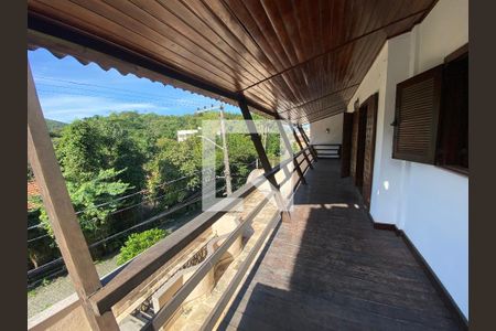 Varanda de casa de condomínio para alugar com 6 quartos, 704m² em Taquara, Rio de Janeiro