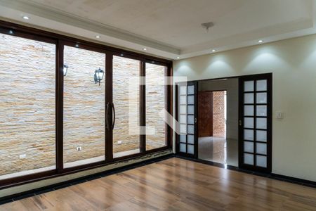 Sala de casa para alugar com 1 quarto, 120m² em Parque Santo Antonio, Jacareí