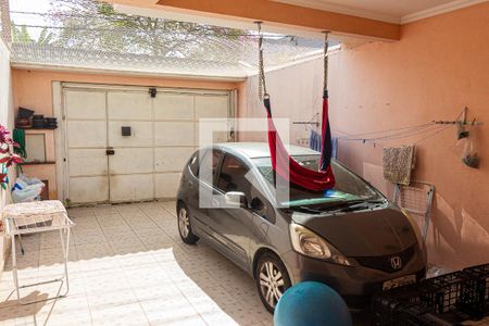 Garagem de casa à venda com 3 quartos, 125m² em Campo Grande, São Paulo