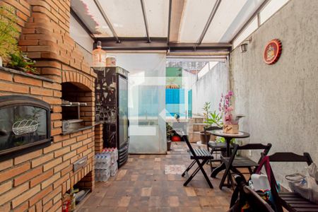 Casa à venda com 275m², 3 quartos e 4 vagas Casa à venda com 275m², 3 quartos e 4 vagasQuintal