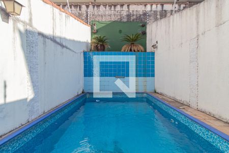 Casa à venda com 275m², 3 quartos e 4 vagas Casa à venda com 275m², 3 quartos e 4 vagasPiscina