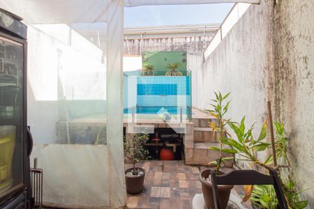 Casa à venda com 275m², 3 quartos e 4 vagas Casa à venda com 275m², 3 quartos e 4 vagasPiscina