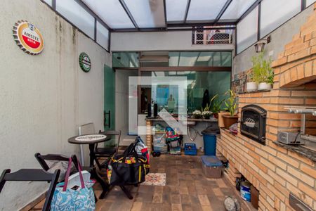 Casa à venda com 275m², 3 quartos e 4 vagas Casa à venda com 275m², 3 quartos e 4 vagasQuintal