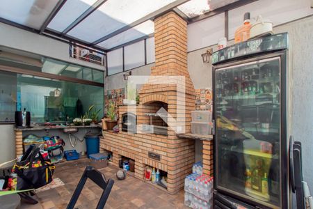 Casa à venda com 275m², 3 quartos e 4 vagas Casa à venda com 275m², 3 quartos e 4 vagasQuintal