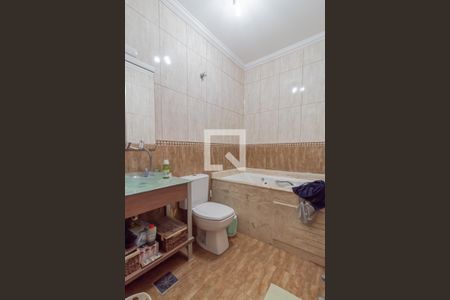 Casa à venda com 275m², 3 quartos e 4 vagas Casa à venda com 275m², 3 quartos e 4 vagasBanheiro da Suite 1