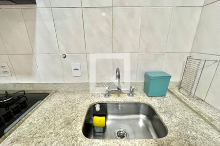 Cozinha de kitnet/studio para alugar com 1 quarto, 24m² em Jardim Oriental, São Paulo