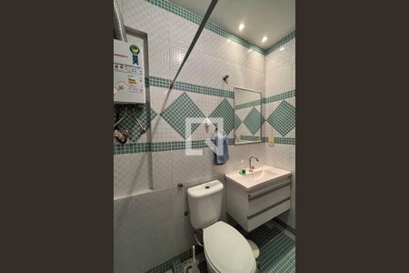 Banheiro social de apartamento à venda com 1 quarto, 50m² em Copacabana, Rio de Janeiro