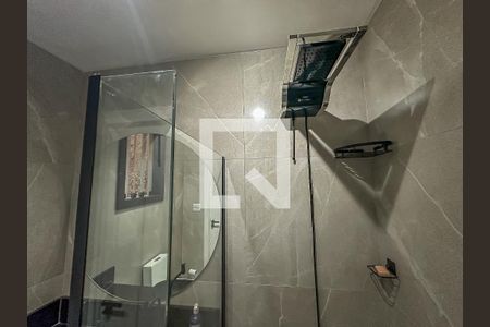 Banheiro de kitnet/studio para alugar com 1 quarto, 24m² em Centro, Rio de Janeiro