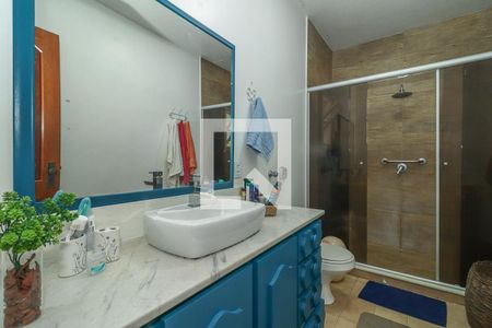 Banheiro Social de casa à venda com 4 quartos, 278m² em Vila Jardim, Porto Alegre
