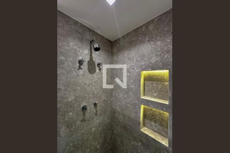 Banheiro de apartamento para alugar com 1 quarto, 53m² em Jardim das Acacias, São Paulo