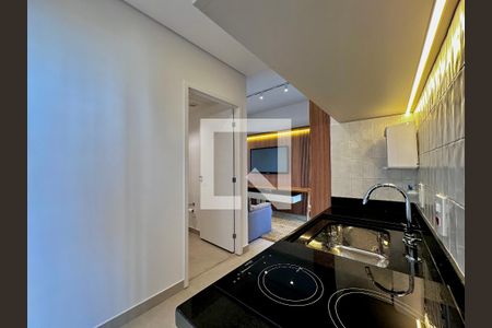 Cozinha de apartamento para alugar com 1 quarto, 53m² em Jardim das Acacias, São Paulo