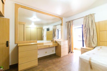 Suíte de casa para alugar com 3 quartos, 250m² em Vila Jacuí, São Paulo