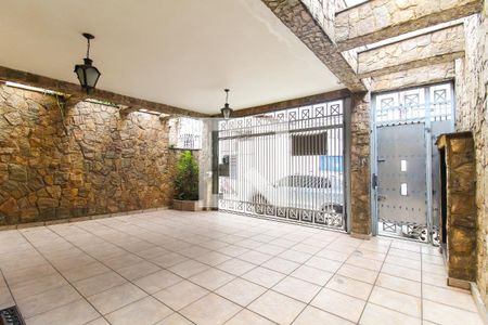 Garagem de casa para alugar com 3 quartos, 250m² em Vila Jacuí, São Paulo