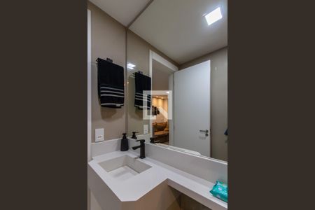 Banheiro de apartamento à venda com 1 quarto, 28m² em Vila Ester (zona Norte), Guarulhos
