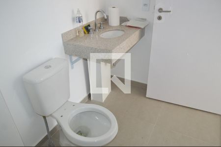 Banheiro de kitnet/studio à venda com 1 quarto, 25m² em Vila Mariana, São Paulo