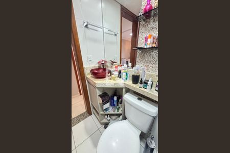 Banheiro de apartamento à venda com 2 quartos, 88m² em Vila Humaita, Santo André