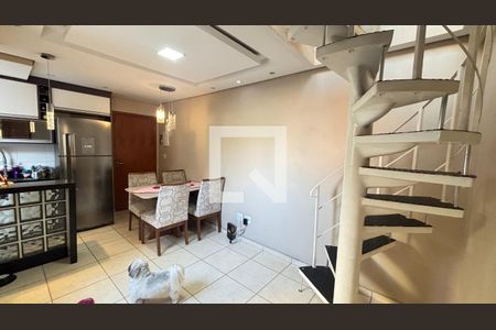 Sala de apartamento à venda com 2 quartos, 88m² em Vila Humaita, Santo André