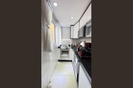 Cozinha de apartamento à venda com 2 quartos, 88m² em Vila Humaita, Santo André
