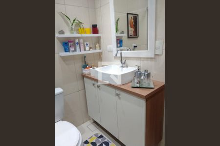 Banheiro 1 de casa à venda com 2 quartos, 135m² em Conjunto Residencial Sitio Oratorio, São Paulo