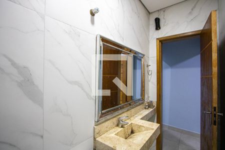 Banheiro social de casa para alugar com 4 quartos, 450m² em Jardim Irene, Santo André