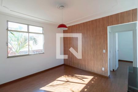 Sala de casa de condomínio à venda com 2 quartos, 55m² em Parque Xangri-lá, Contagem