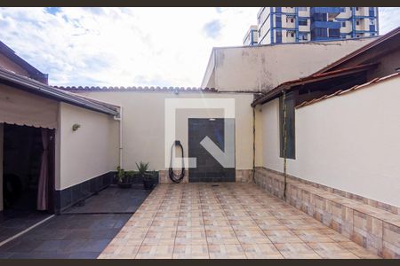 Quintal de casa à venda com 4 quartos, 185m² em Ipiranga, Belo Horizonte