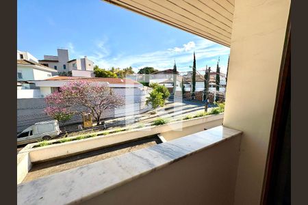 Varanda Suíte 3 de casa para alugar com 4 quartos, 600m² em Aglomeração Urbana de Jundiaí, Jundiaí