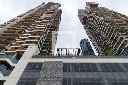 Fachada de apartamento para alugar com 4 quartos, 165m² em Jardim das Acacias, São Paulo