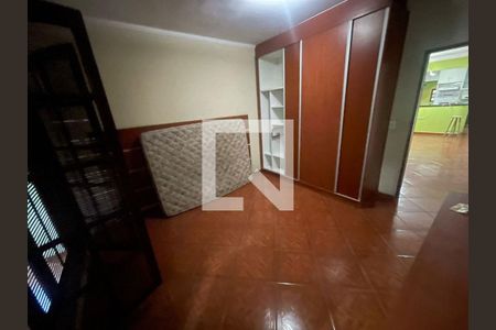 Casa à venda com 2 quartos, 100m² em Jardim Utinga, Santo André